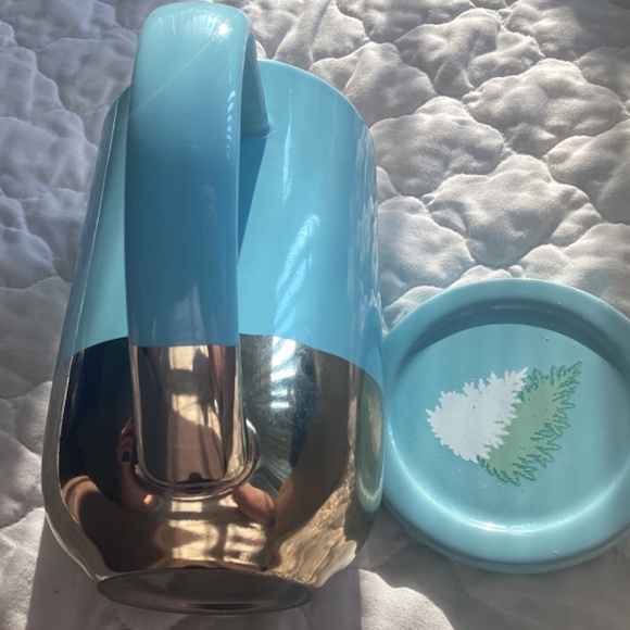 DAVID’S TEA LARGE CERAMIC MUG WITH LID, RETIRED PATTERN - Picture 8 of 8